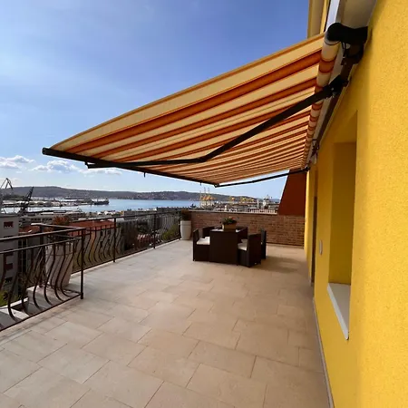 Il Dandy Con Parcheggio Trieste