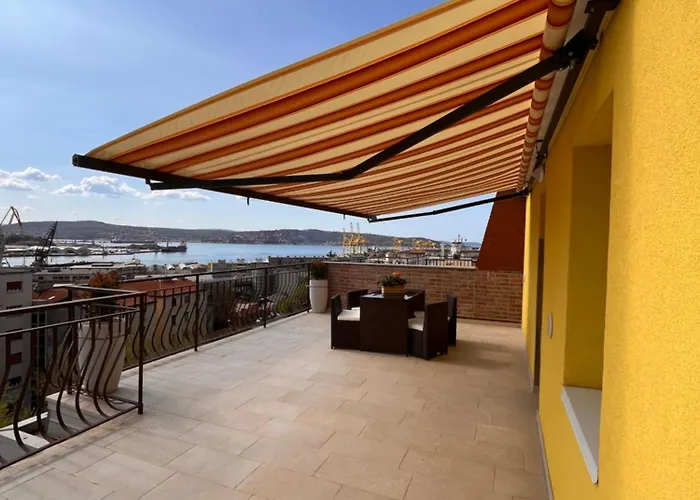 Il Dandy Con Parcheggio Τεργέστη